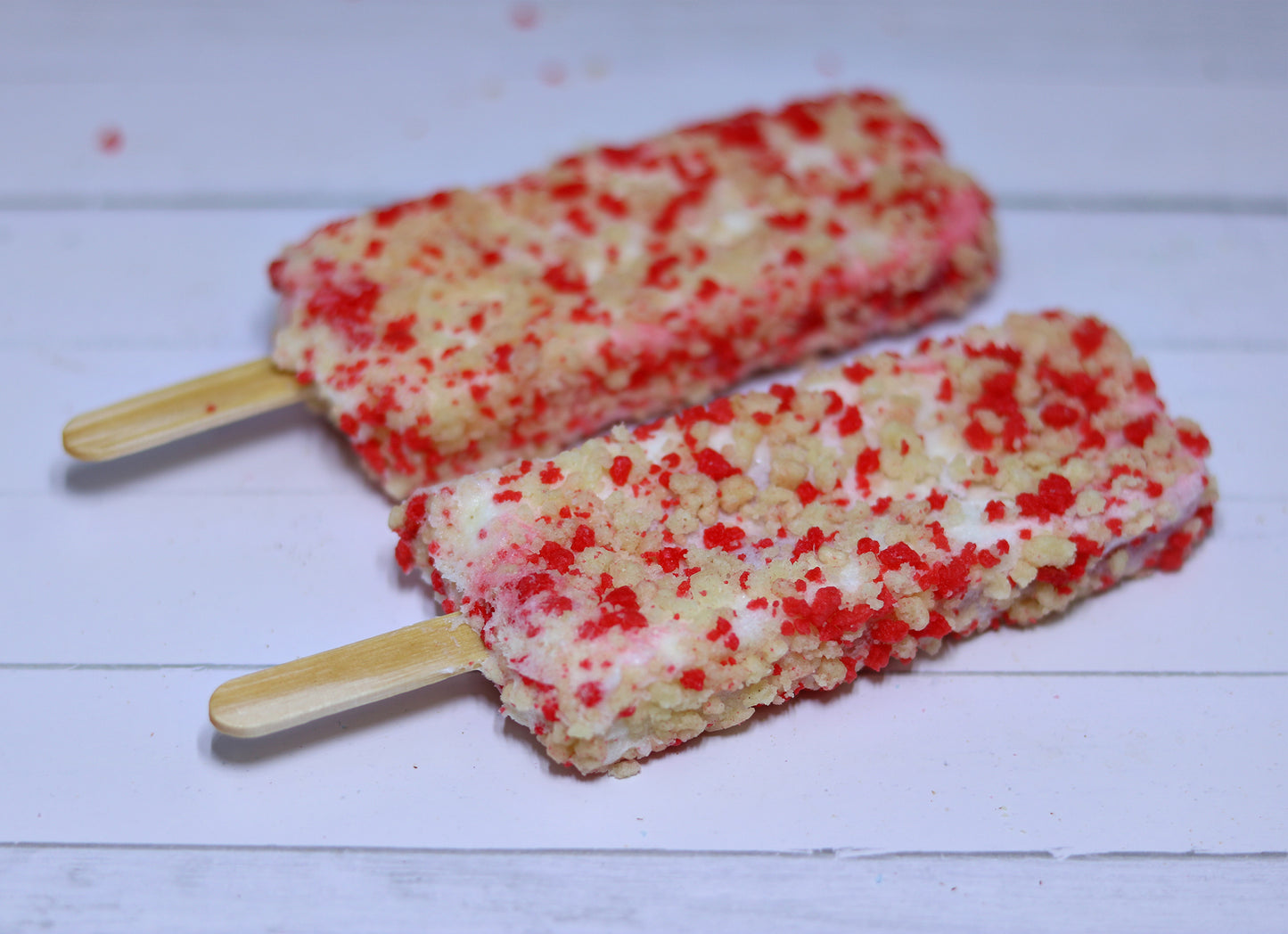 Freeze Dried Ice Cream Popsicle (Chocolate Eclair, Strawberry Shortcake)